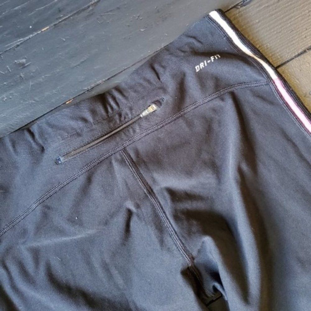 Nike Black Capris - Picture 7 of 8